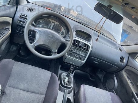 Mitsubishi Carisma, 2003 — сүрөт 10
