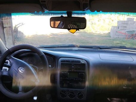 Toyota Avensis, 2001