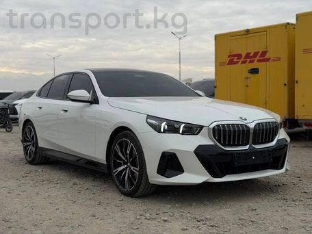 BMW 5 Series, 2026 — photo 2
