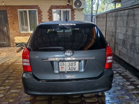 Toyota Wish, 2004 — 照片 2