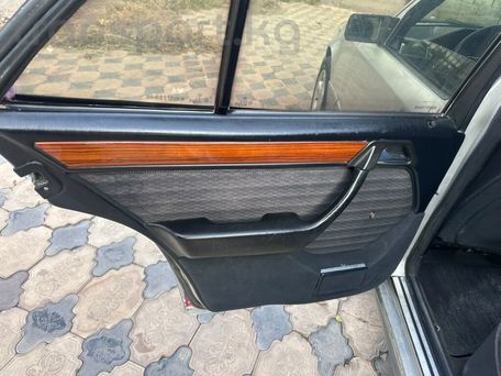Mercedes-Benz W124, 1992 — сүрөт 9