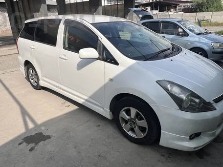 Toyota Wish, 2003 — фото 2