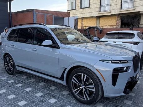 BMW X7, 2023 — 照片 2