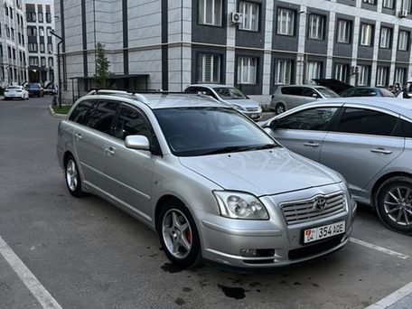 Toyota Avensis, 2004