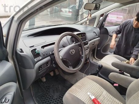 Toyota Previa, 2004 — сүрөт 2