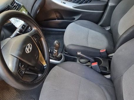 Hyundai Solaris, 2013 — 照片 10