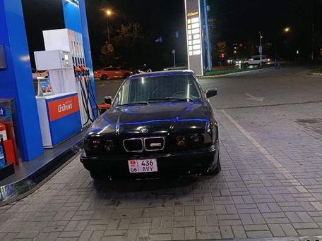 BMW 5 серии, 1993 — 照片 2