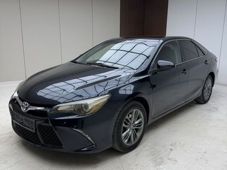 Toyota Camry, 2017 — 照片 2