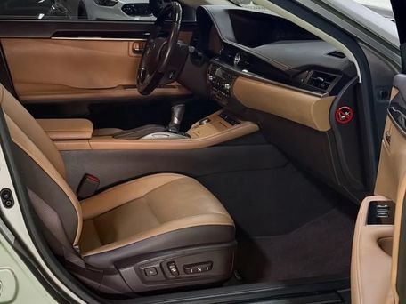 Lexus ES, 2017 — 照片 9