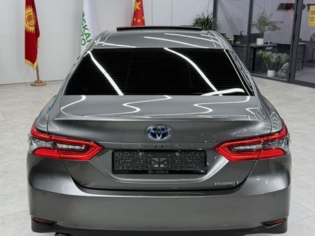 Toyota Camry, 2021 — 照片 2