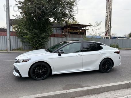 Toyota Camry, 2022 — photo 3
