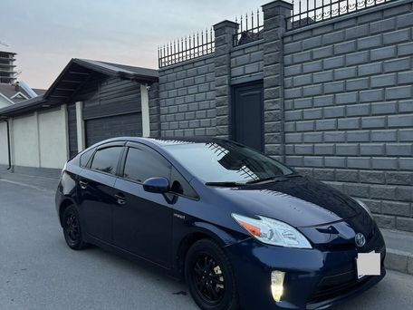 Toyota Prius, 2015 — photo 2