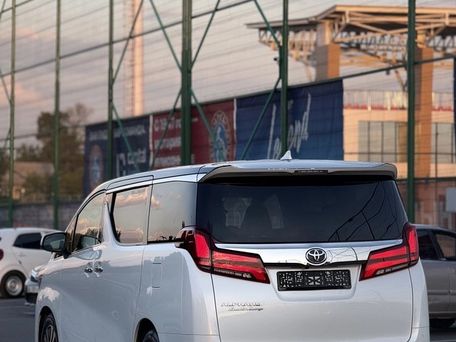 Toyota Alphard, 2019 — photo 5