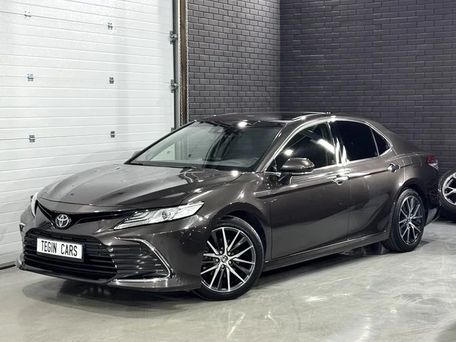 Toyota Camry, 2021 — photo 1