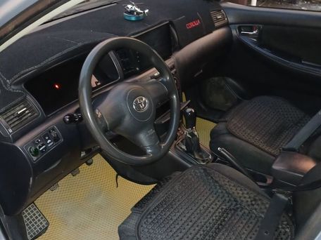 Toyota Corolla, 2004