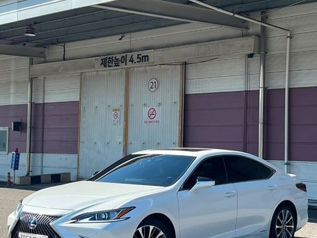 Lexus ES, 2020 — фото 1