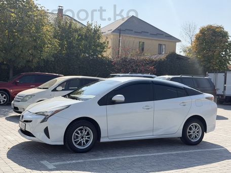 Toyota Prius, 2017 — фото 2