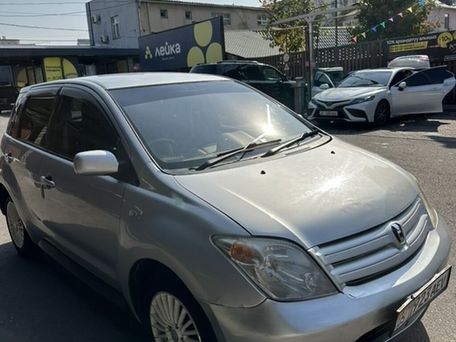 Toyota Ist, 2003 — photo 1
