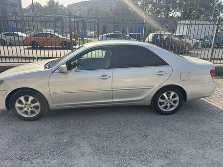 Toyota Camry, 2004 — photo 2
