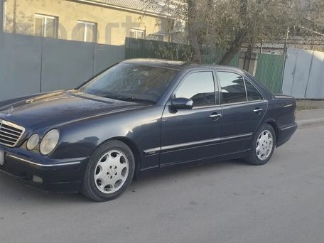 Mercedes-Benz E-Class, 2001 — photo 1