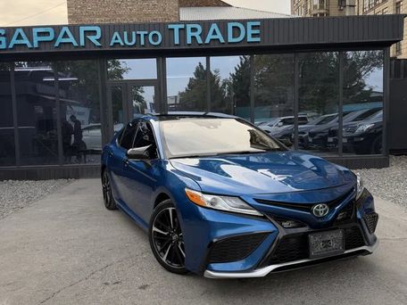 Toyota Camry, 2018 — photo 1