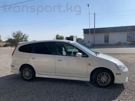 Honda Stream, 2002 — 照片 1