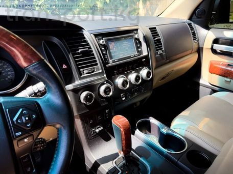 Toyota Sequoia, 2019 — photo 5