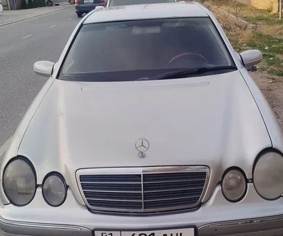 Mercedes-Benz E-Class, 2000 — photo 1