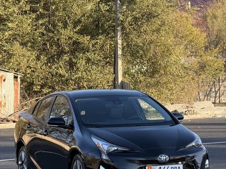 Toyota Prius, 2017 — 照片 1
