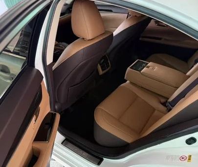 Lexus ES, 2018 — 照片 11