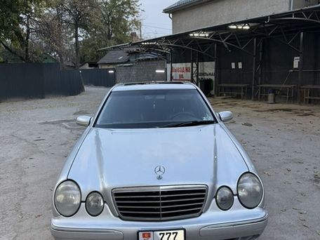 Mercedes-Benz E-Class, 2002 — photo 2