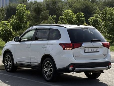 Mitsubishi Outlander, 2016 — фото 6