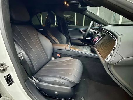 Mercedes-Benz E-Class, 2024 — photo 9