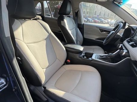 Toyota RAV4, 2019 — фото 10