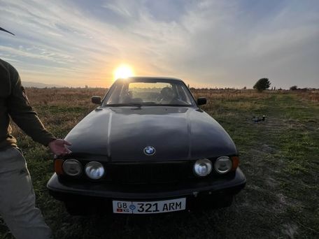 BMW 5 Series, 1993 — 照片 12