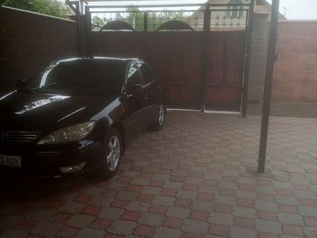 Toyota Camry, 2004