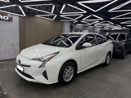 Toyota Prius, 2017 — фото 1