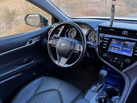 Toyota Camry, 2017 — 照片 10