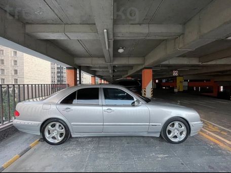 Mercedes-Benz E-Класс, 2001 — 照片 4