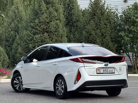 Toyota Prius, 2020 — фото 5