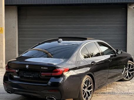 BMW 5 серии, 2023 — 照片 4