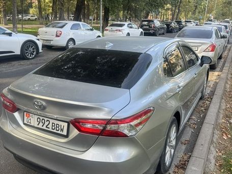 Toyota Camry, 2019 — 照片 10