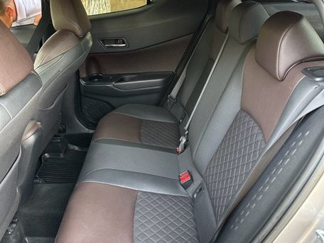 Toyota C-HR, 2017 — photo 10