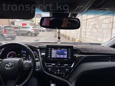 Toyota Camry, 2021 — 照片 2