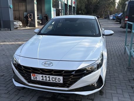 Hyundai Avante, 2022 — 照片 1