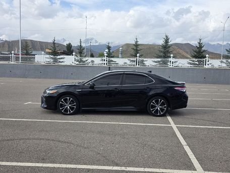Toyota Camry, 2020 — photo 8