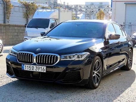 BMW 5 серии, 2021 — 照片 1