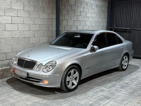 Mercedes-Benz E-Класс, 2004 — 照片 1