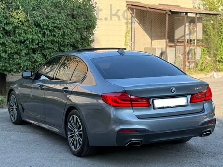 BMW 5 серии, 2018 — 照片 6