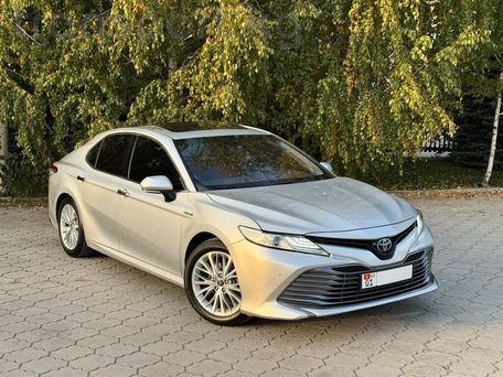 Toyota Camry, 2018 — 照片 2
